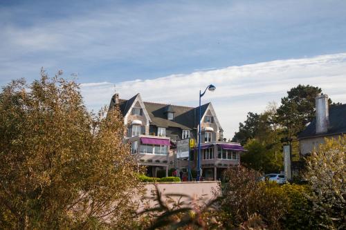 Hotel Logis Beauséjour - image 5