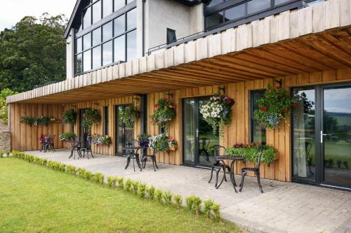 The Old House 1147 in บริดเด็น