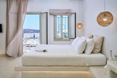 Paolas Τown Boutique Hotel