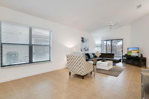You Will Love this 5 Star Villa located on Providence Resort Orlando Villa 3643 - image 2