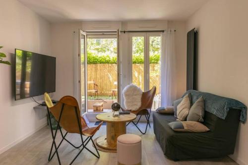 Superbe Appart Plein Centre avec Parking & Jardin in Ancienne Ville