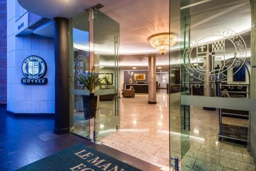 ทางเข้า, Hotel Egina Medellin in เอสตาดิโอ
