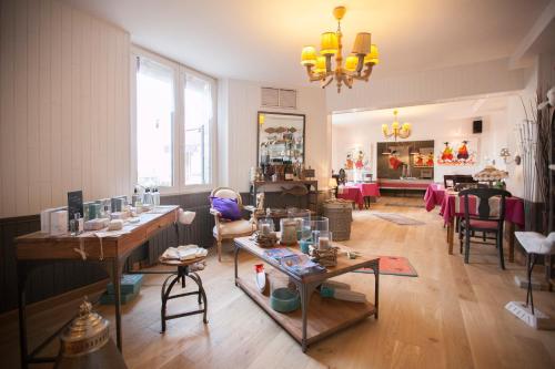 Hotel Logis Beauséjour - image 9
