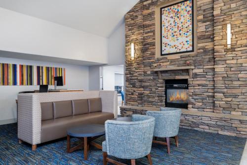 Holiday Inn Express & Suites Wheat Ridge-Denver West, an IHG Hotel in Wheat Ridge, USA