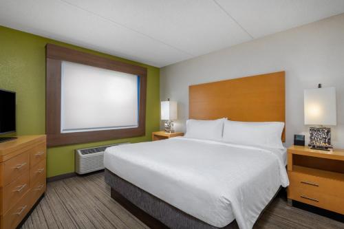 Holiday Inn Express & Suites Wheat Ridge-Denver West, an IHG Hotel