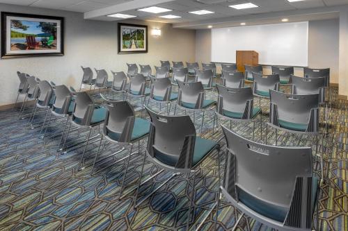 Holiday Inn Express Wheat Ridge-Denver West Hotel By IHG - 회의실/연회장