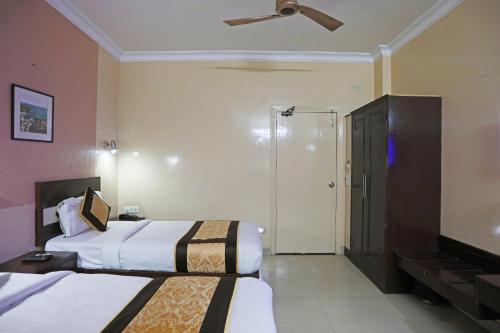 Hotel The Tourist - 1 min from New Delhi Railway Station