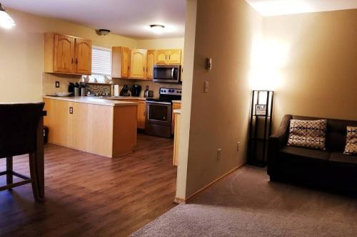*Amenity-Filled Waterfront Oasis @Saw Creek Estates Near WaterFalls and Hiking* photo 2