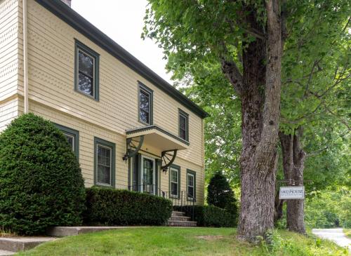 ทัศนียภาพภายนอกโรงแรม, 1802 House Bed & Breakfast in คีนเนบังก์พอร์ต (ME)