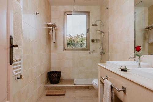 HomeForGuest Rural House with garden El Laurel