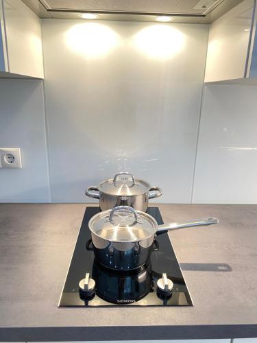 Studio Apartment image 9