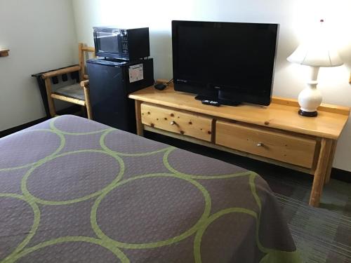 2 queen beds