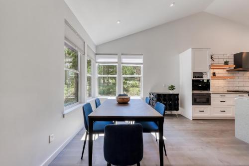 9 Lassen, Sunriver (photo 4)