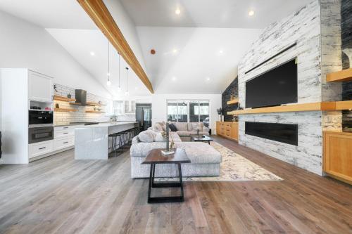 9 Lassen, Sunriver (photo 2)