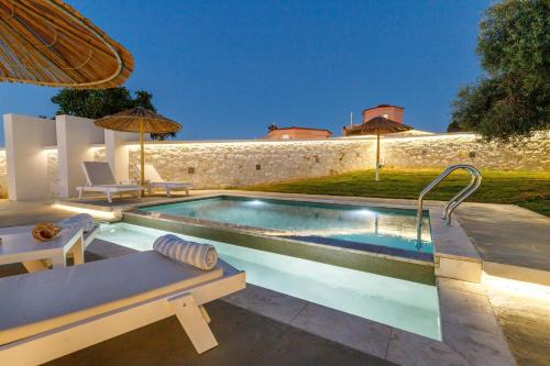 Georgioupoli Villa with heated private pool and BBQ