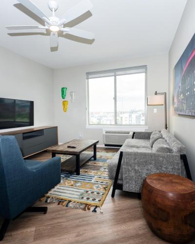 Superior One-Bedroom + Open Den (Self Check-in with Virtual Front Desk)