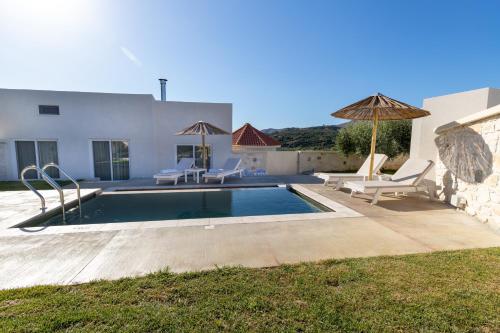 Georgioupoli Villa with heated private pool and BBQ