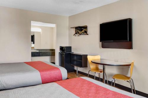 2 double beds