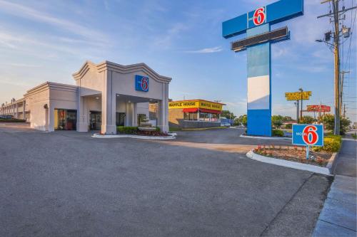 Motel 6-Jacksonville, NC