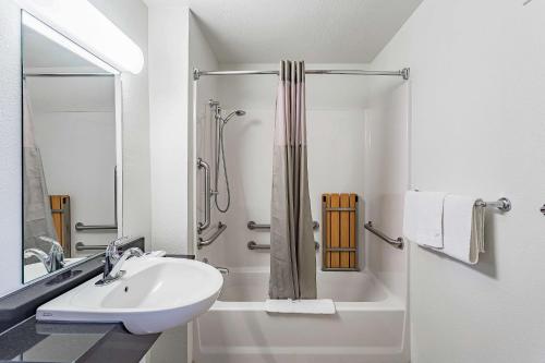 Motel 6-Billings MT - South - image 11