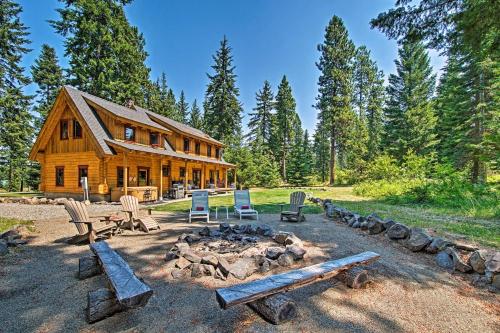 Cle Elum Mountain Cabin with Hot Tub and Trails!