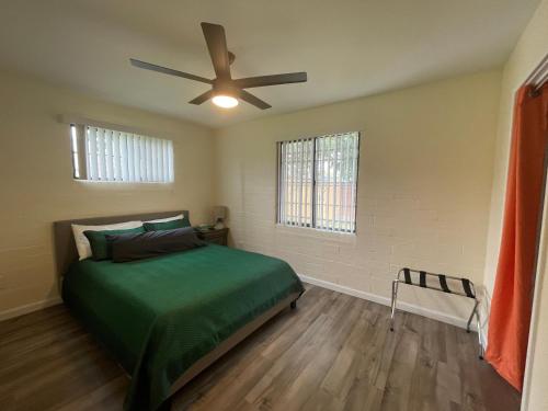 2 Bedroom Renovated House on Biltmore - image 8