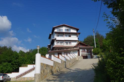 B&B Lyaskovo - Family Hotel Diana - Bed and Breakfast Lyaskovo