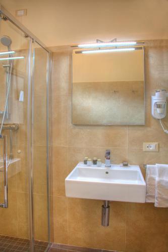 Comfort Double Room image 6