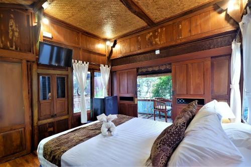 B52 Hotel and Villa Gili Air near Gili Air