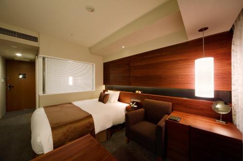 Deluxe Single Room - Smoking - Premium Floor