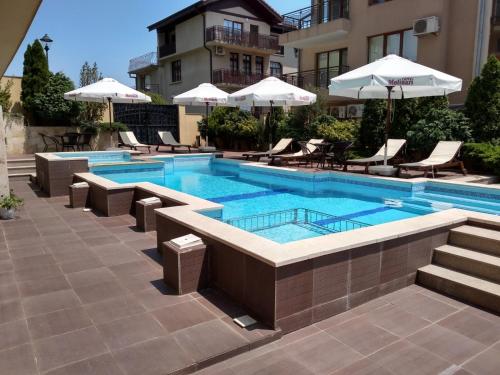 Villa Valeev 4