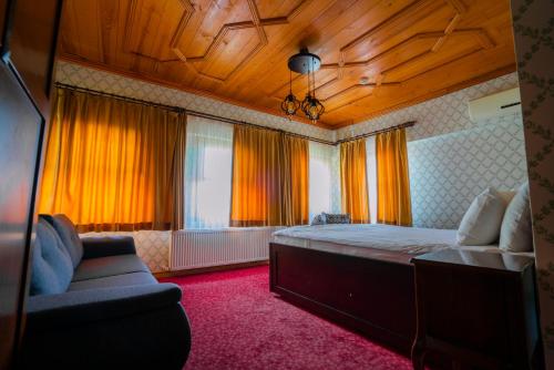 Double Room with Sea View image 2