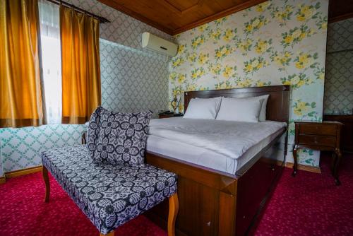 Double Room with Sea View image 1