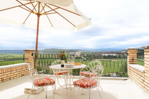  El balcón de Mari, Ferienwohnung in Lapuebla de Labarca