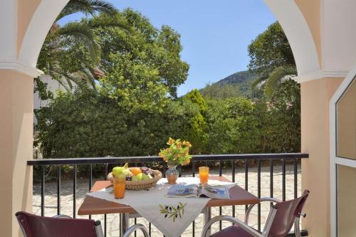 Loukas Inn Family Resort 2