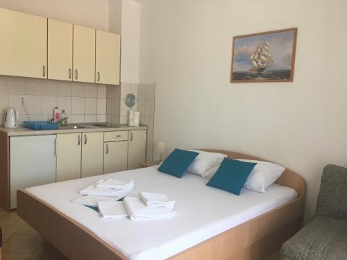Apartments MAMPAS - image 5