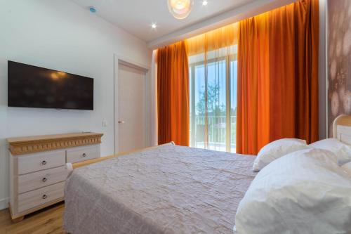 Актер Galaxy 2-bedroom apartment