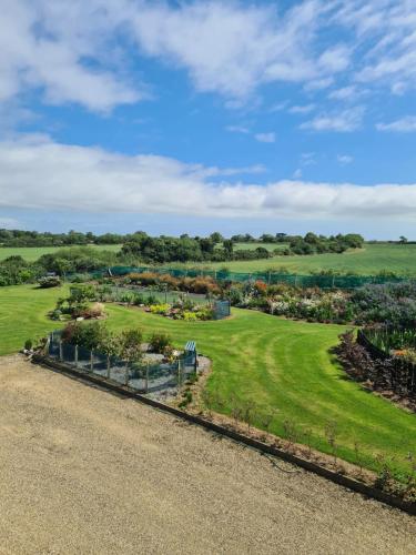 Изглед, Oak Tree Lane Country B and B in Килкени