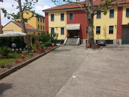 Garden Hotel