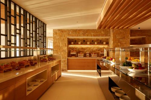 Restaurant, Elix, Mar-Bella Collection in Karavostasi