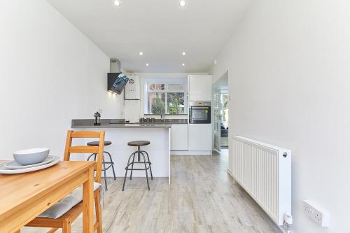 Host & Stay - The Pink House