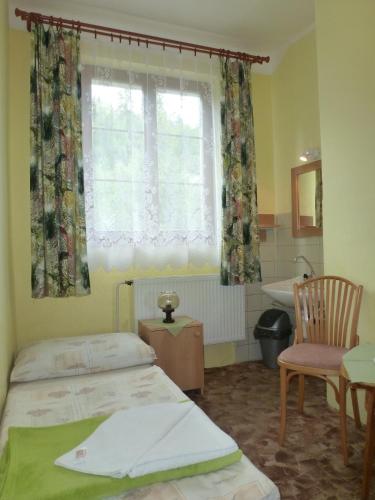 1 twin bed