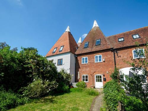 Pass the Keys Perfect Family Holiday Home