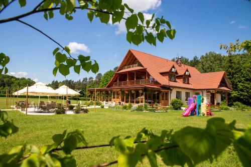 Accommodation in Tomaszów County
