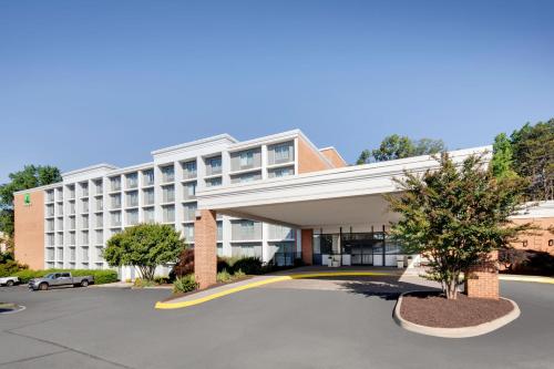 Holiday Inn University Area Charlottesville, an IHG hotel - Hotel - Charlottesville