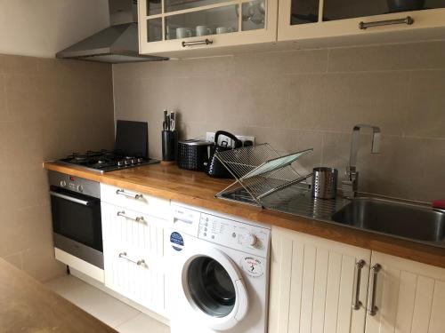 Marble Apartments Tooting Broadway - image 3
