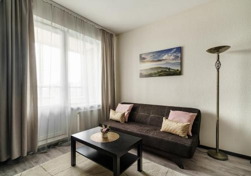 Studio Penthouse 22 Floor Murino by Simply Comfort, 20 min to Subway
