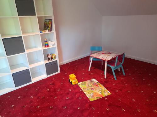 娛樂設施, Gästehaus Weinberge (Gastehaus Weinberge) in 埃爾斯特爾韋爾達