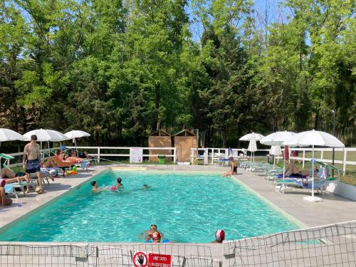 Swimming pool, VILLA DEGLI ARCHI B&B - Ristorante in Castorano