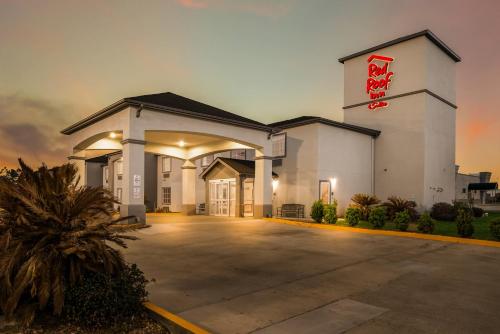 Red Roof Inn & Suites Lake Charles